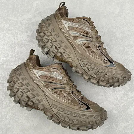 バレンシアガ スニーカー