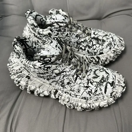 バレンシアガ スニーカー