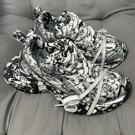 バレンシアガ スニーカー