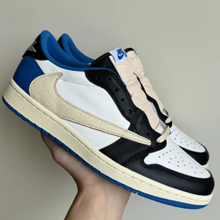 ナイキ カジュアルシューズ