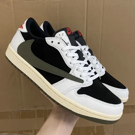 ナイキ カジュアルシューズ