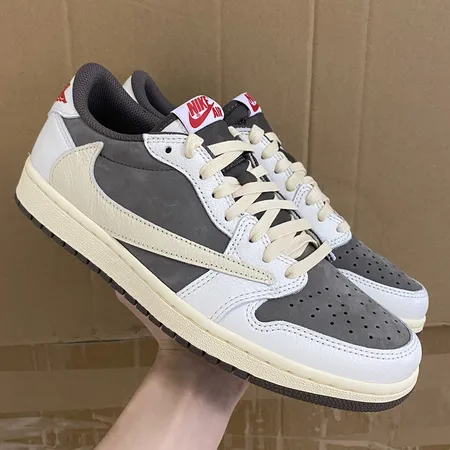 ナイキ カジュアルシューズ