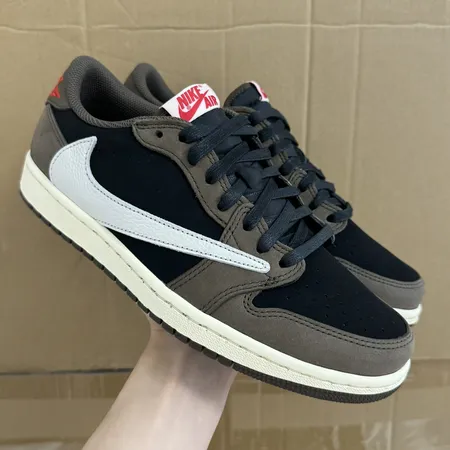 ナイキ カジュアルシューズ