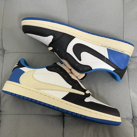 ナイキ カジュアルシューズ