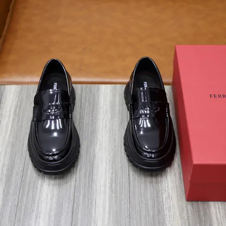 フェラガモ ビジネスシューズ