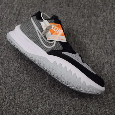 ナイキ スニーカー