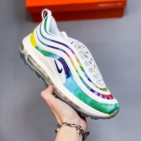 ナイキ スニーカー