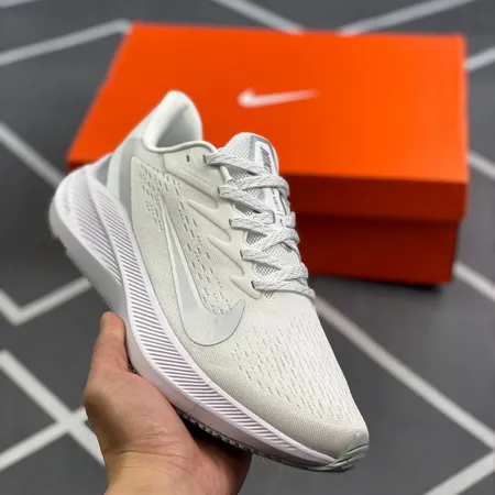 ナイキ スニーカー