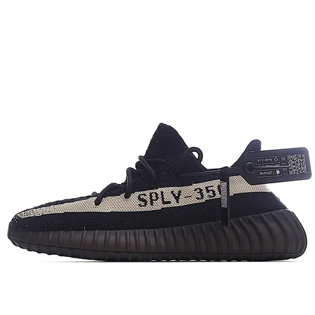 アディダス スニーカー