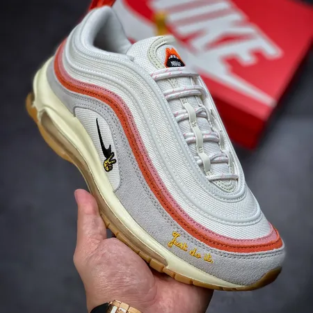 ナイキ スニーカー