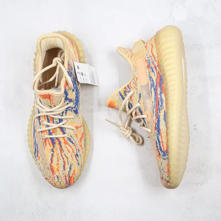 アディダス スニーカー