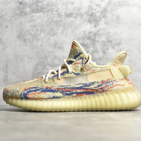 アディダス スニーカー