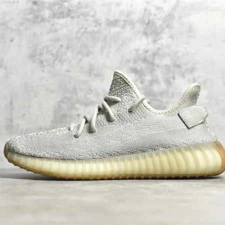 アディダス スニーカー