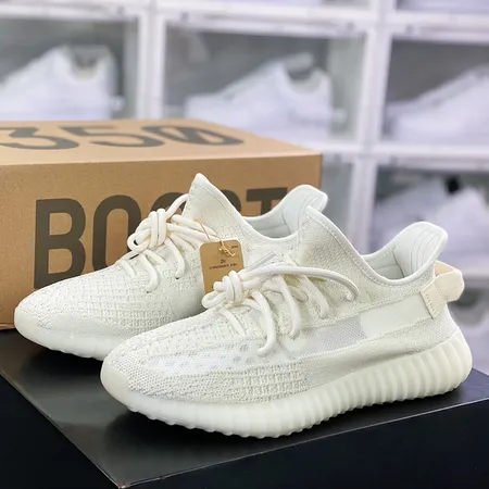 アディダス スニーカー