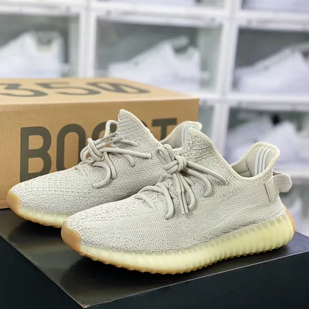 アディダス スニーカー