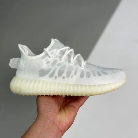 アディダス カジュアルシューズ