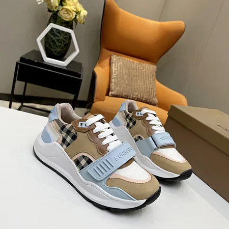 バーバリー ス スニーカー