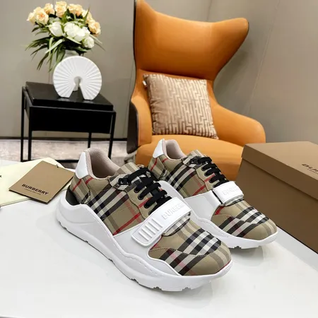 バーバリー ス スニーカー