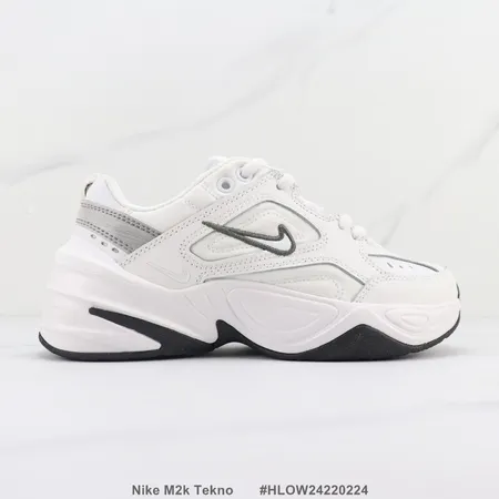 ナイキ スニーカー