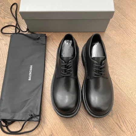 バレンシアガ ビジネスシューズ