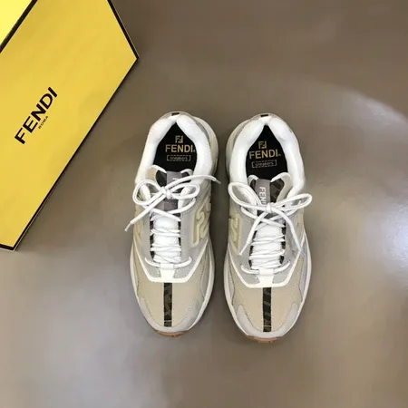 フェンディ スニーカー