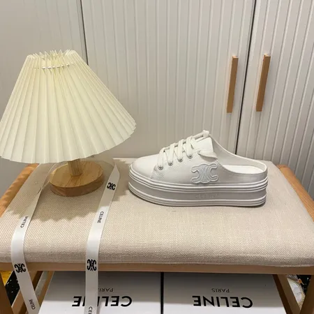 セリーヌ カジュアルシューズ