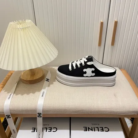 セリーヌ カジュアルシューズ