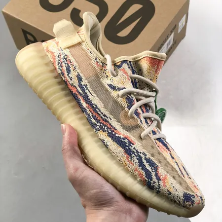 アディダス スニーカー