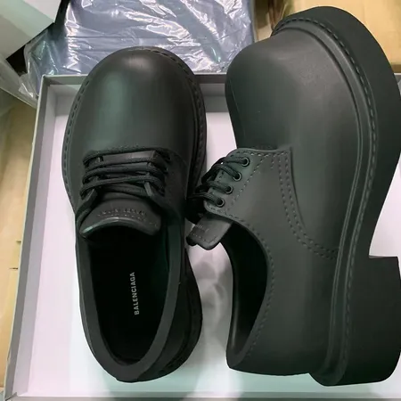 バレンシアガ ビジネスシューズ