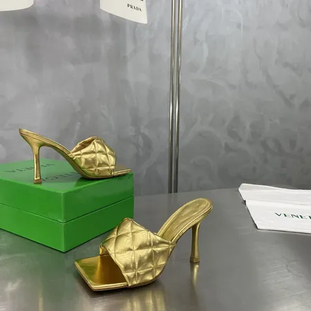 ボッテガ ヴェネタ サンダル