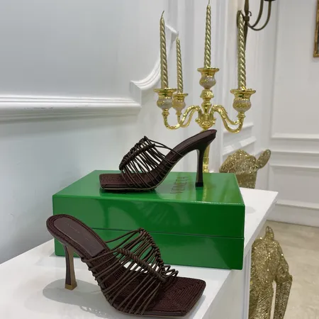 ボッテガ ヴェネタ サンダル