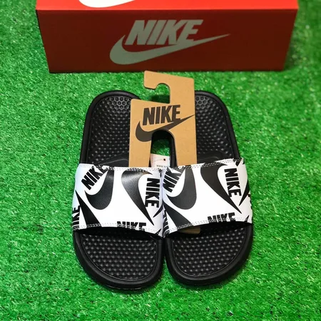 ナイキ スリッパ