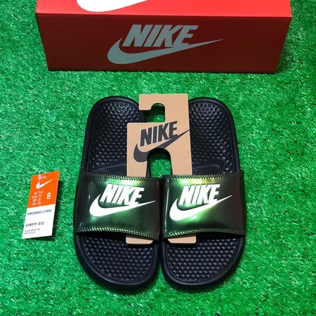 ナイキ スリッパ