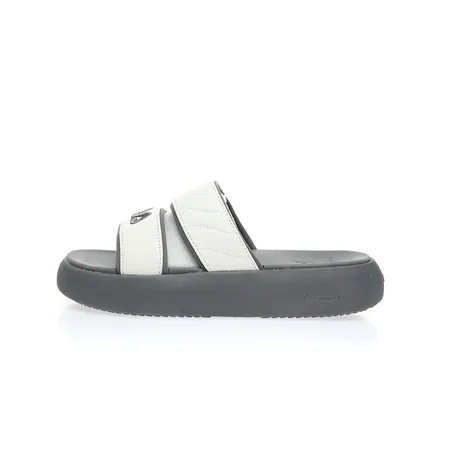 フィラ スリッパ