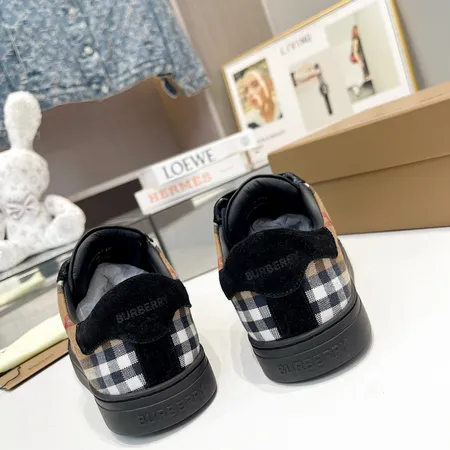 バーバリー ス スニーカー