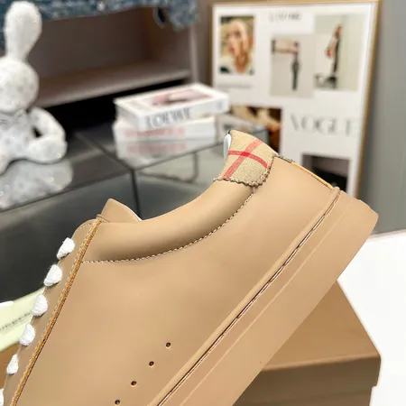 バーバリー ス スニーカー