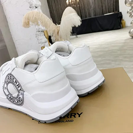 バーバリー ス スニーカー