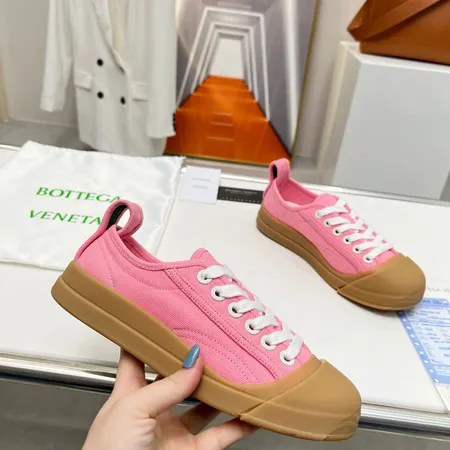 ボッテガ ヴェネタ カジュアルシューズ