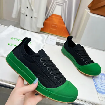 ボッテガ ヴェネタ カジュアルシューズ