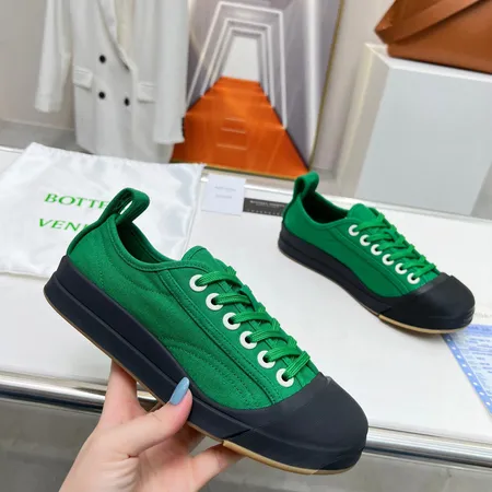 ボッテガ ヴェネタ カジュアルシューズ