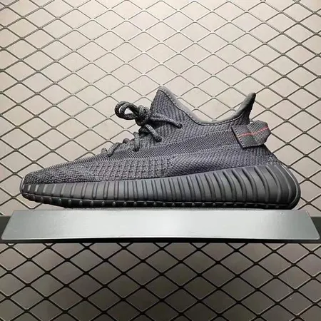 アディダス スニーカー