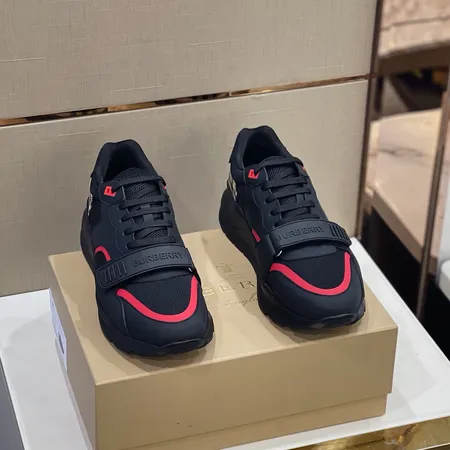 バーバリー ス スニーカー