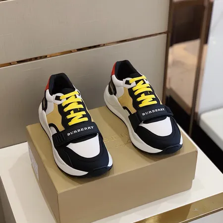 バーバリー ス スニーカー