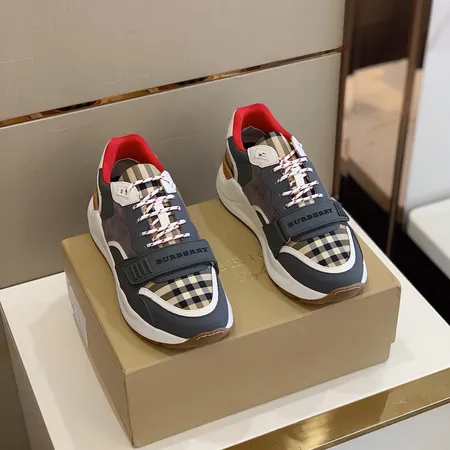 バーバリー ス スニーカー