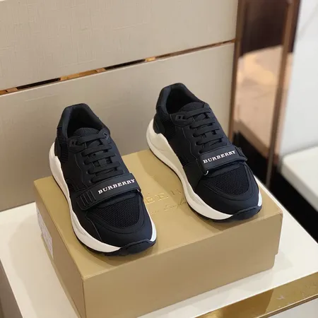 バーバリー ス スニーカー