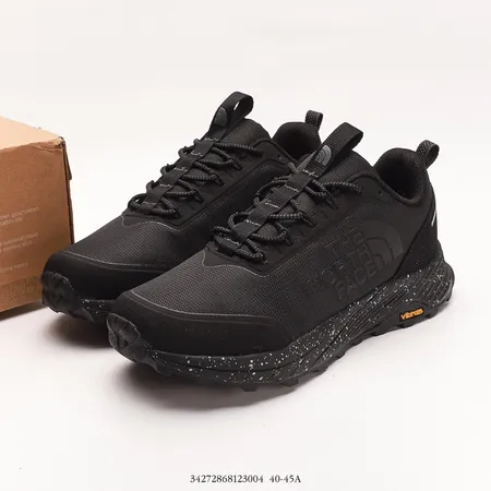 ノースフェイス スニーカー