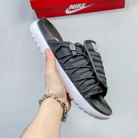 ナイキ スリッパ