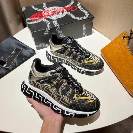 ヴェルサーチ スニーカー