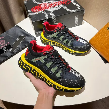 ヴェルサーチ スニーカー