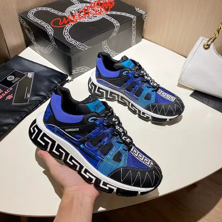 ヴェルサーチ スニーカー